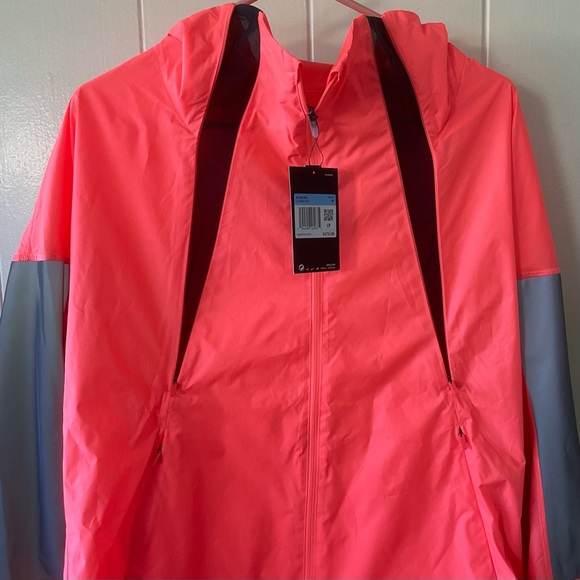 NIKE RUN DIVISION FLASH JACKET Women’s Sz M. NWT. - Picture 11 of 13